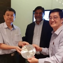 MOMG presented a token to Mr GC Tan, founding & Exco member of MOMG, July 4, 2018